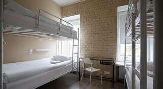 Гостиница Dream On Premium Хостел Москва Кровать в общем 6-местном номере для женщин-8