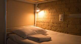 Гостиница Dream On Premium Хостел Москва Кровать в восьмиместном общем номере для мужчин-5