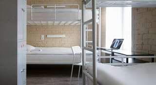 Гостиница Dream On Premium Хостел Москва Односпальная кровать в 4-местном общем мужском номере-9